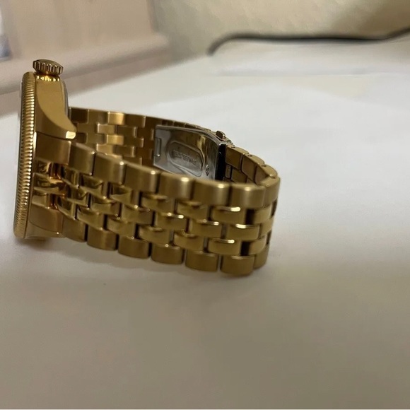 Versace Watch - Picture 3 of 4